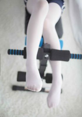 刘德华演唱会摔倒