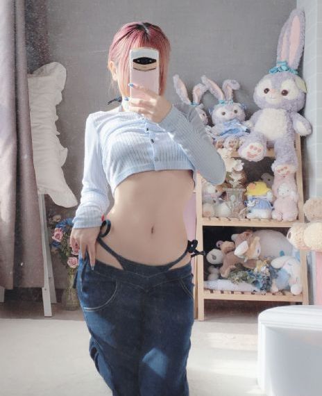 被深顶得说不出话