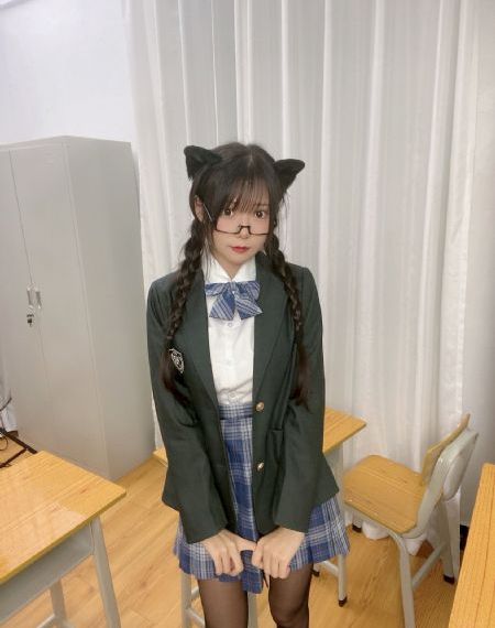 国子监来个女弟子