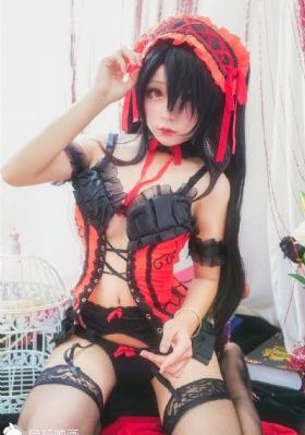 一脱成名