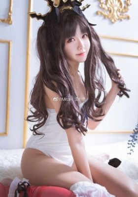 裙子下面是野兽动漫