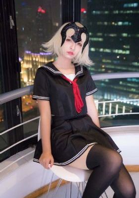 挖掘机挖土视频